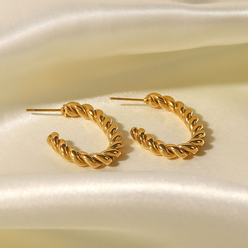 Wholesale Fashion Creative 18k Gold Twist Geometric C-shaped Earrings Stainless Steel