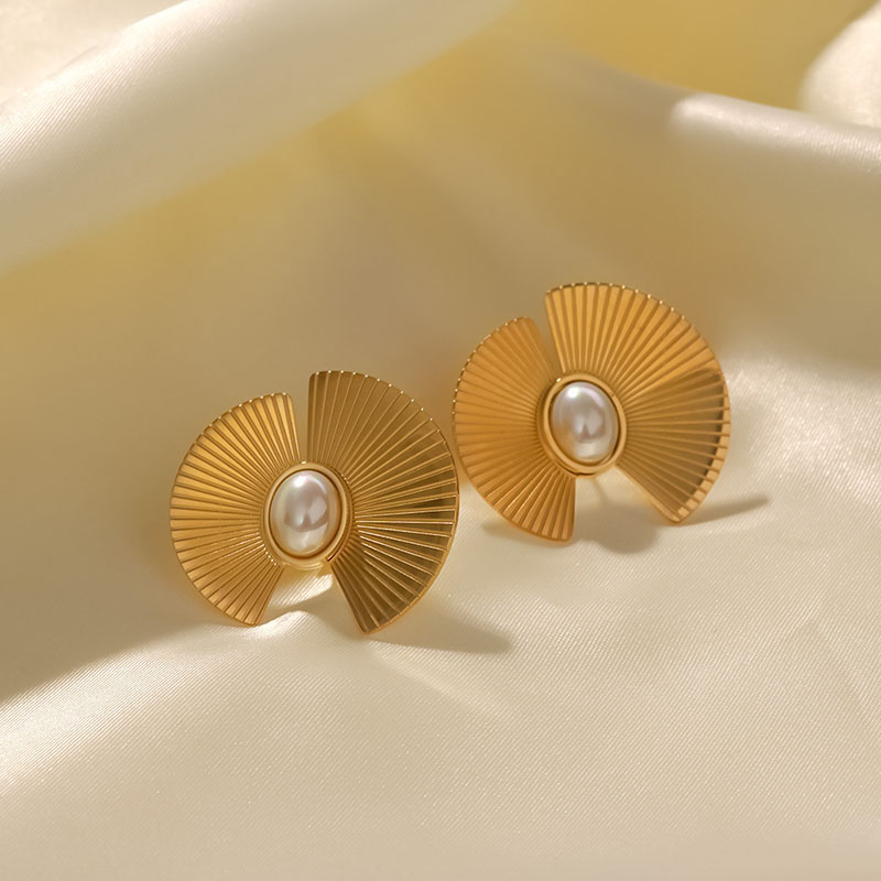 Wholesale 16k Gold Plated Stainless Steel Scalloped Irregular Oval Pearl Punk Geometric Earrings