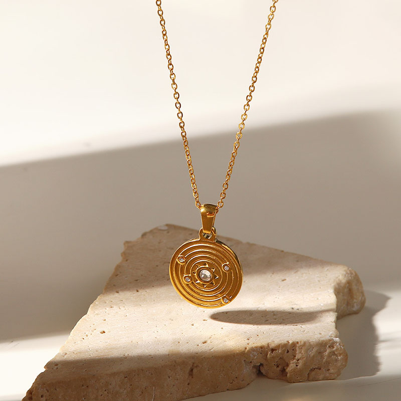 Wholesale 18k Gold Plated Stainless Steel Geometric Zirconia Titanium Steel Concentric Circles Pendant Necklace