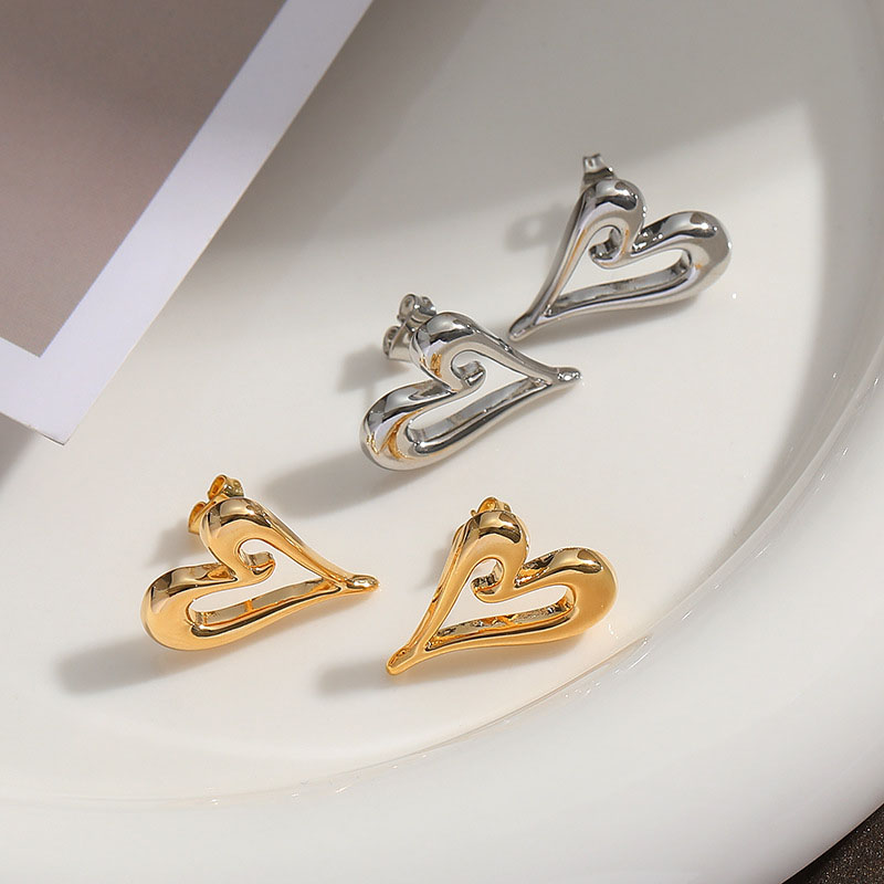 Love Heart Earrings Korean Fashion Simple Earrings	 Distributor