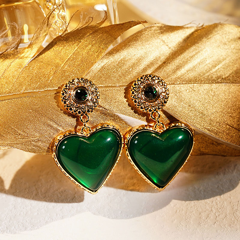 Love Heart Earrings Vintage Palace Medieval Earrings	 Supplier
