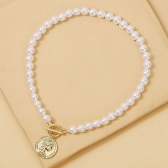 Wholesale Simple Fashion Human Head Coin Pendant Pearl Necklace