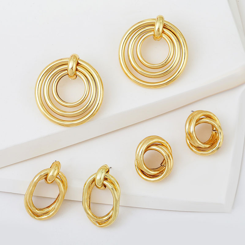 Wholesale Exaggerated Vintage Metal Simple Gold Geometric C-shaped Earrings