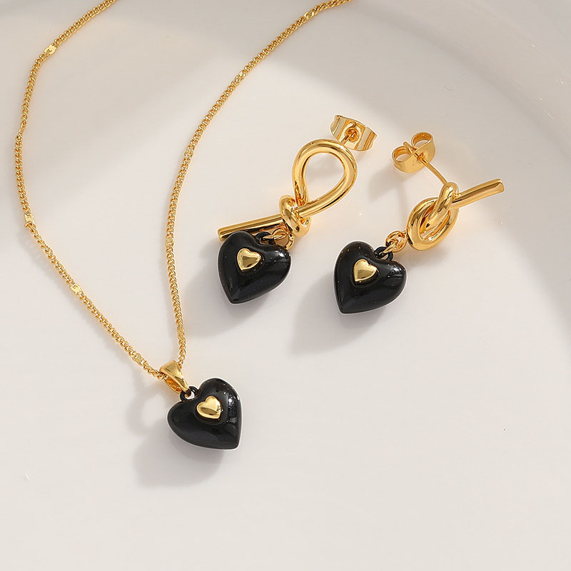 Love Heart Earrings Fashion Oil Dripping S925 Silver Pin Earrings	 Distributor