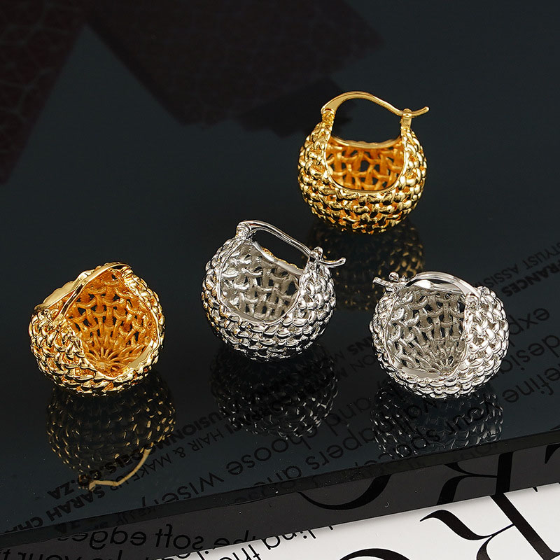 Earrings Fashion Hollow Spherical French Studs	 Distributor