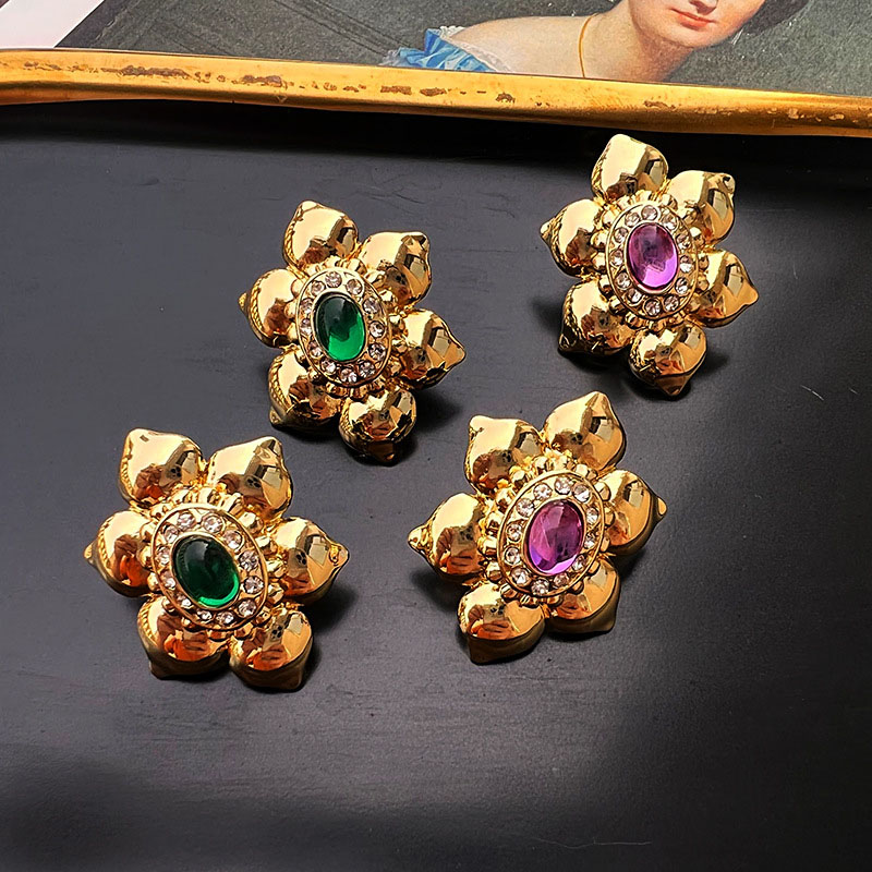 Vintage Floral Mid-vintage 18k Studs Court Style French Earrings	 Supplier
