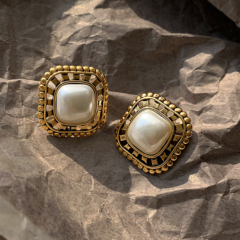 Vintage Pearl Earrings French Court 925 Silver Pin Fashion Earrings	 Manufacturer