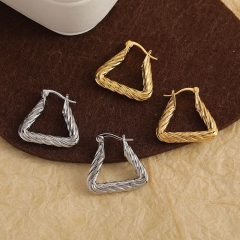 Geometric Twisted Twist Triangle Earrings Buckle 18k Simple Earrings	 Supplier