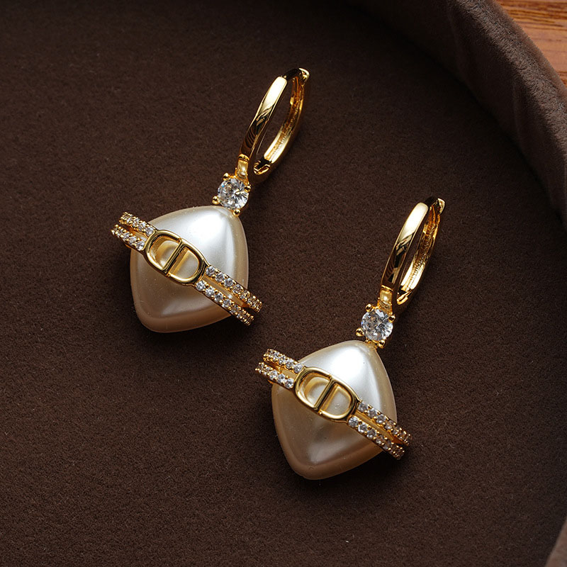 Pearl Earrings Letter Zirconia Diamond Studs 18k Exquisite	 Vendors