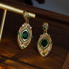 Devil's Eye Earrings Fashion Personality Emerald Earrings	 Vendors