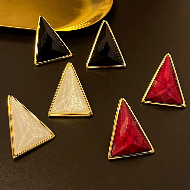 Fashion Triangle Geometric Stud Earrings	 Vendors