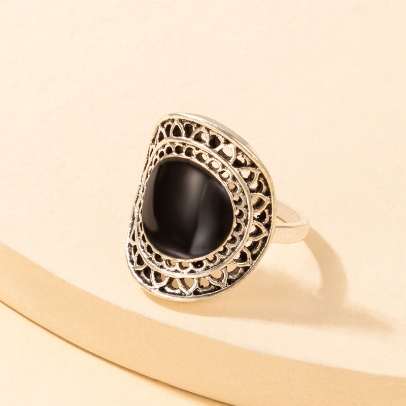 Vintage Black Gemstone Personality Oil Drip Hollow Wide Edge Ring Supplier