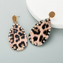 Wholesale Pu Leather Double-sided Printing Leopard Pattern Natural Stone Crystal Buds Bohemian Earrings