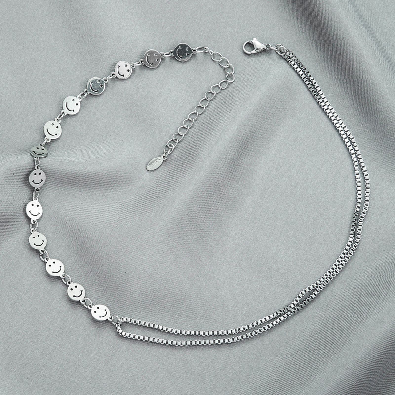 Hip-hop Through Titanium Steel Smiley Face Clavicle Chain Necklace Supplier