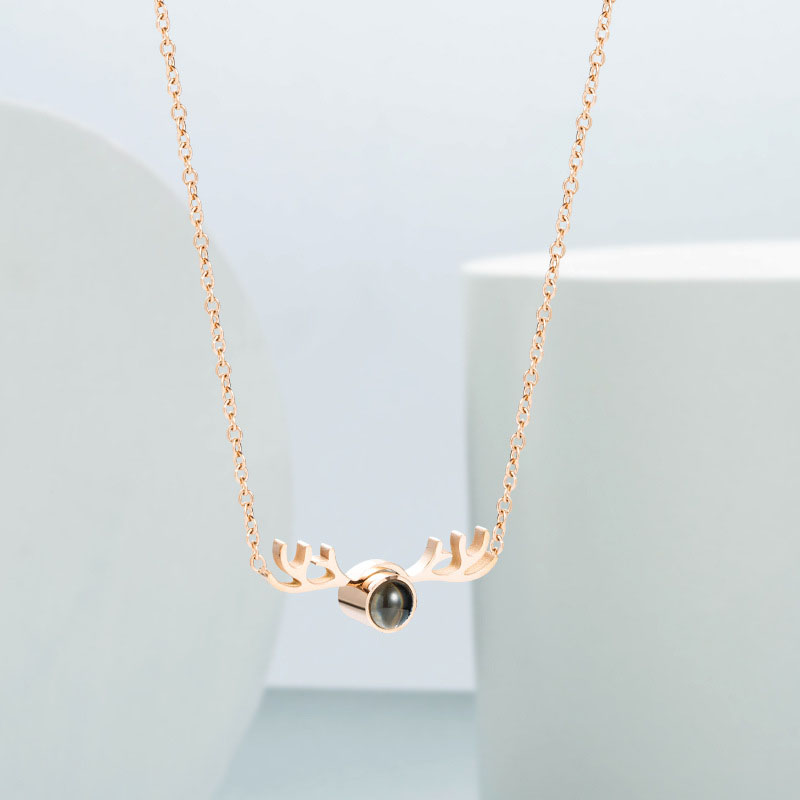 Wholesale Color Gold Fashion Gold Antler Pendant Titanium Steel Necklace Clavicle Chain