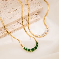 Fashion Vintage Green And White Zircon Necklace Light Luxury Titanium Steel Clavicle Chain Vendor