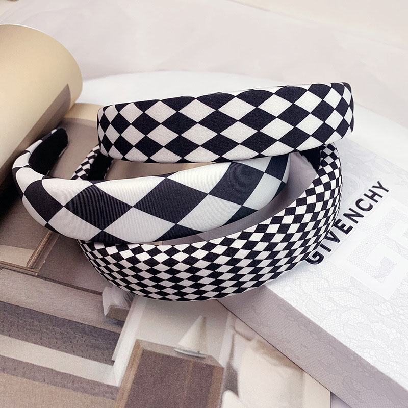 Wholesale Korean Version Of Black And White Checkerboard Plaid Fabric Wide Edge Sponge Pressed Hair Band