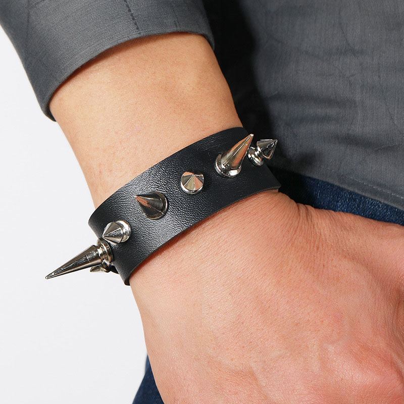 Pulsera De Hombre Punk De Cuero Con Tachuelas Exageradas De Una Hilera