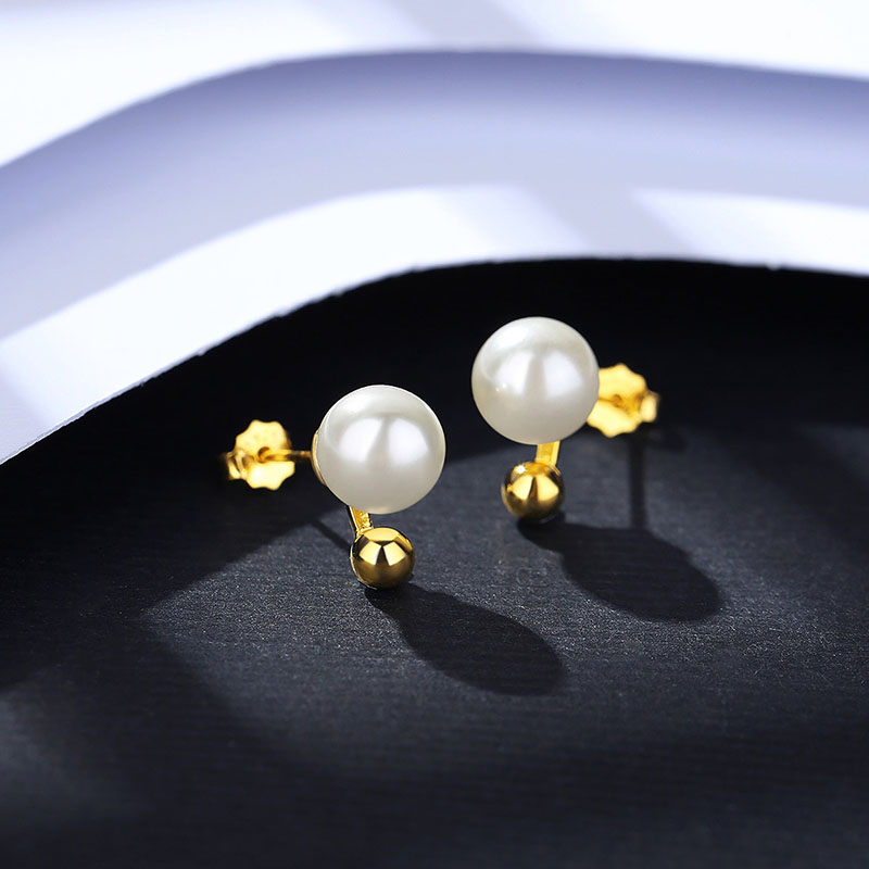 Wholesale Imitation Pearl S925 Silver Korean Exquisite Earrings