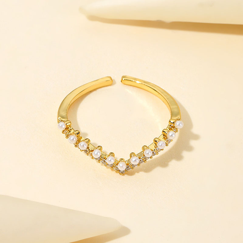 Wholesale Golden Open V-shaped Diamond-set Geometric Copper And Gold-plated Pearl Ring