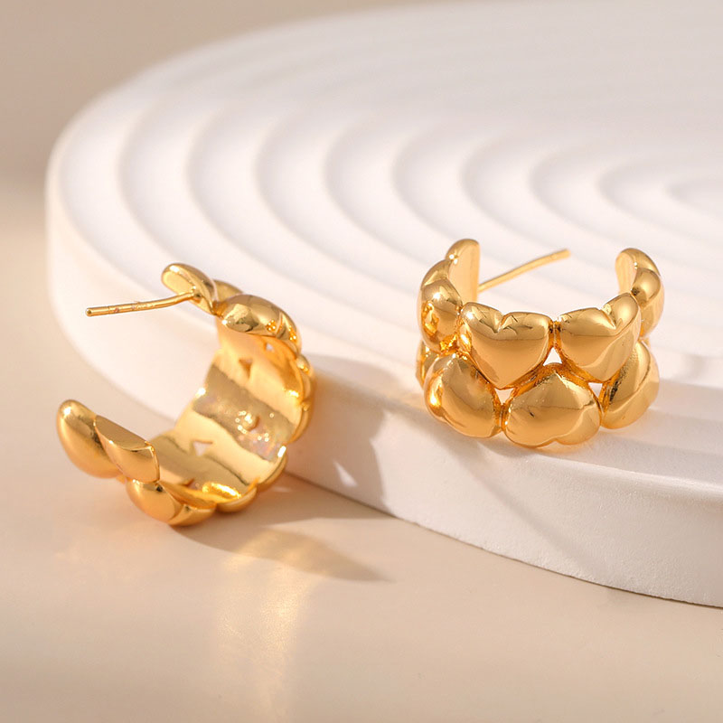 Wholesale Brass Plated 18k Genuine Gold Irregular Peach Heart C-shaped Gold Minimalist Earrings