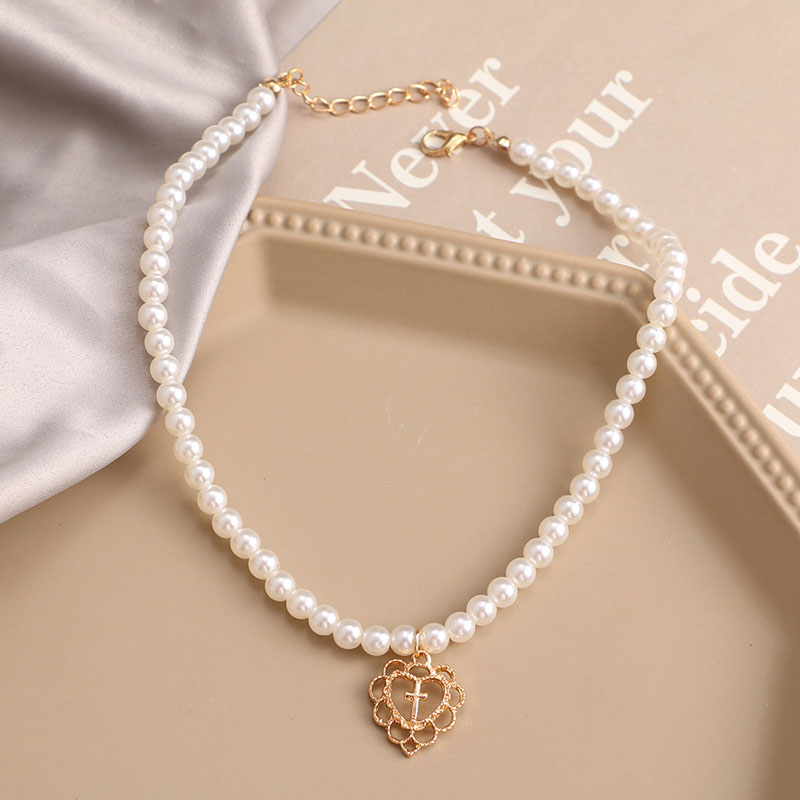 Japanese And Korean Vintage Embossed Love Cross Pendant Pearl Necklace Supplier