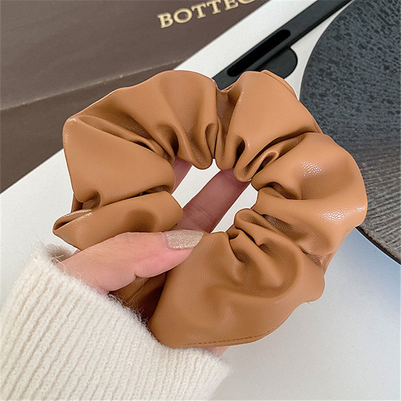 Wholesale Korean Gentle Milk Tea Color Leather Elegant Pu Leather Large Intestine Hair Band