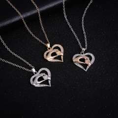 Three Color Plating Hand In Hand Heart Pendant Short Necklace Clavicle Chain Supplier