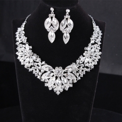 Wholesale Fashion White Crystal Bridal Necklace Earrings Set