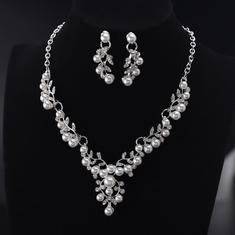 Pearl Simple Diamond Necklace Earrings Two-piece Set Vendors