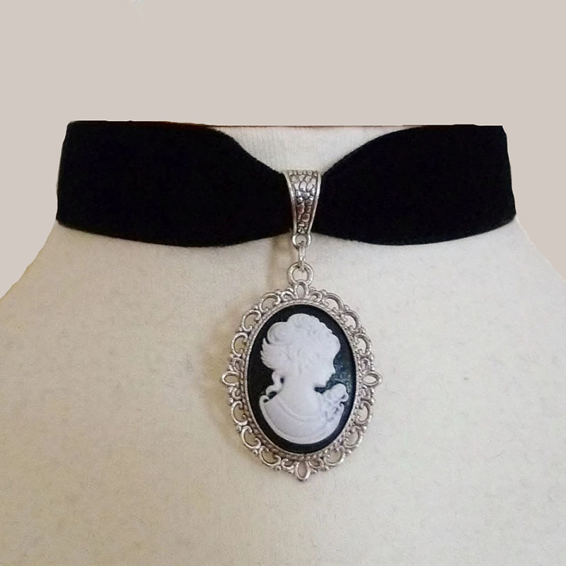 French Vintage Court Cartoon Princess Necklace Collarbone Chain Suppliers