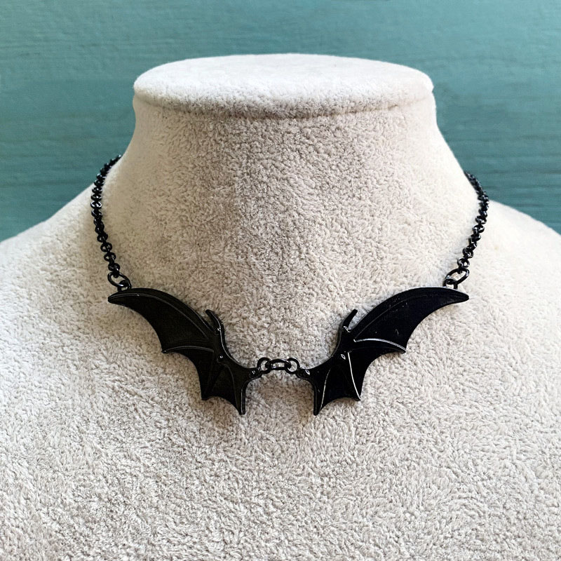 Bat Wings Vampire Goth Necklace Suppliers