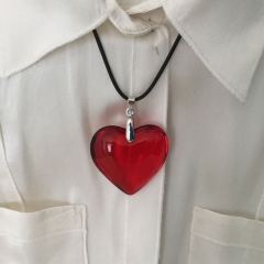 Red Heart Glass Black Leather Cord Necklace Suppliers