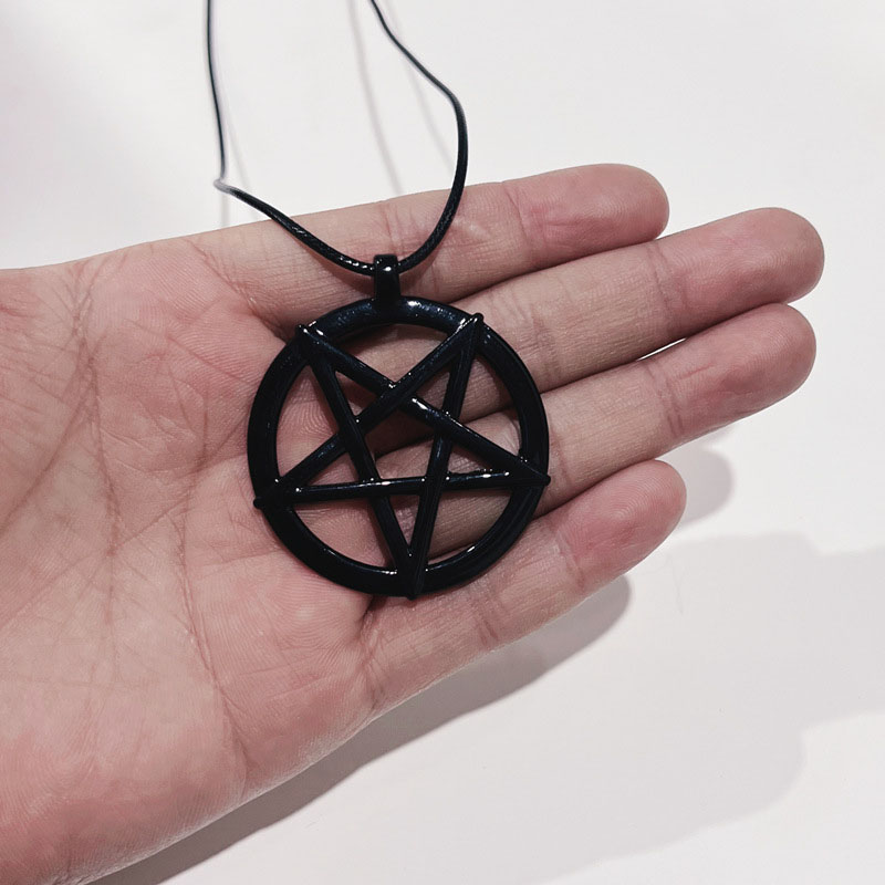 Inverted Pentagram Black Pendant Necklace Suppliers