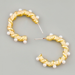Wholesale Fashion Simple C-shaped Alloy With Pearls Elegant Earrings