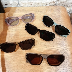 Wholesale Small Box Simple Rivets Korean Version Of Anti-uv Fashion Sunglasses