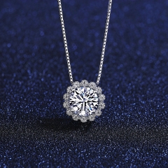 Wholesale Moissanite Diamond S925 Silver Pendant Snowflake Simple Diamond Set Necklace