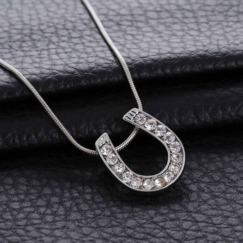 Fashion Diamond Encrusted Letter Pendant Collarbone Necklace Vendors