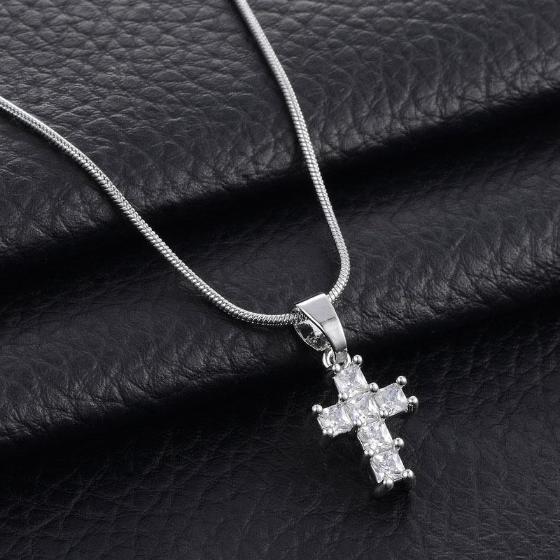 Cross Pendant With Zirconia Necklace Fashion Collarbone Chain Vendors