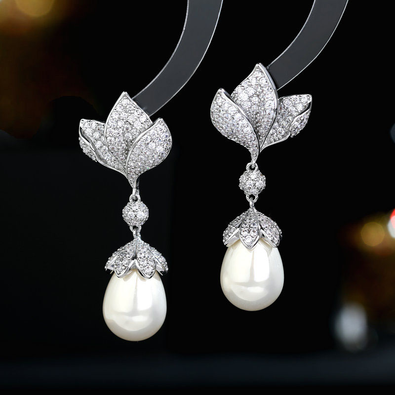 Wholesale S925 Silver Pin French Vintage Elegant Zirconia Set Floral Drop Pearl Earrings