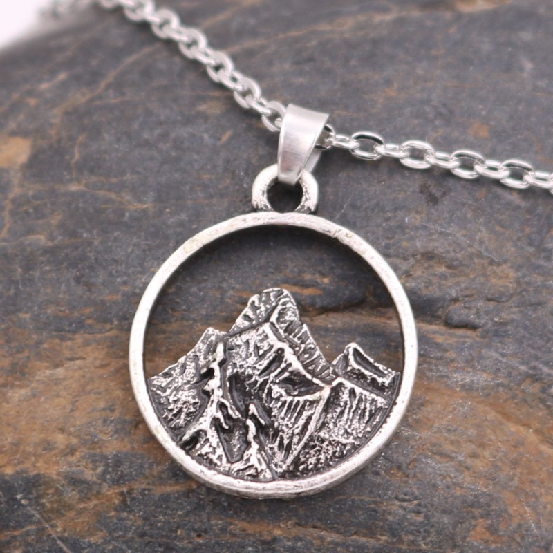 O Chain Hill Bigfoot Pendant Necklace Factory Direct Supply