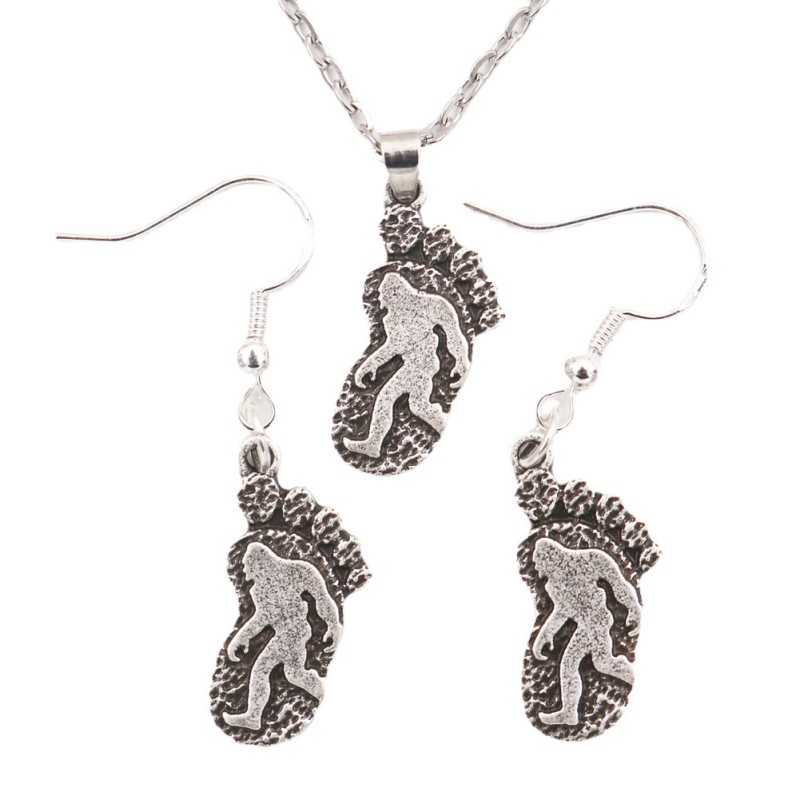 Hottest Sasquatch Bigfoot Giant Footprint Necklace Earrings Fashion Personality
