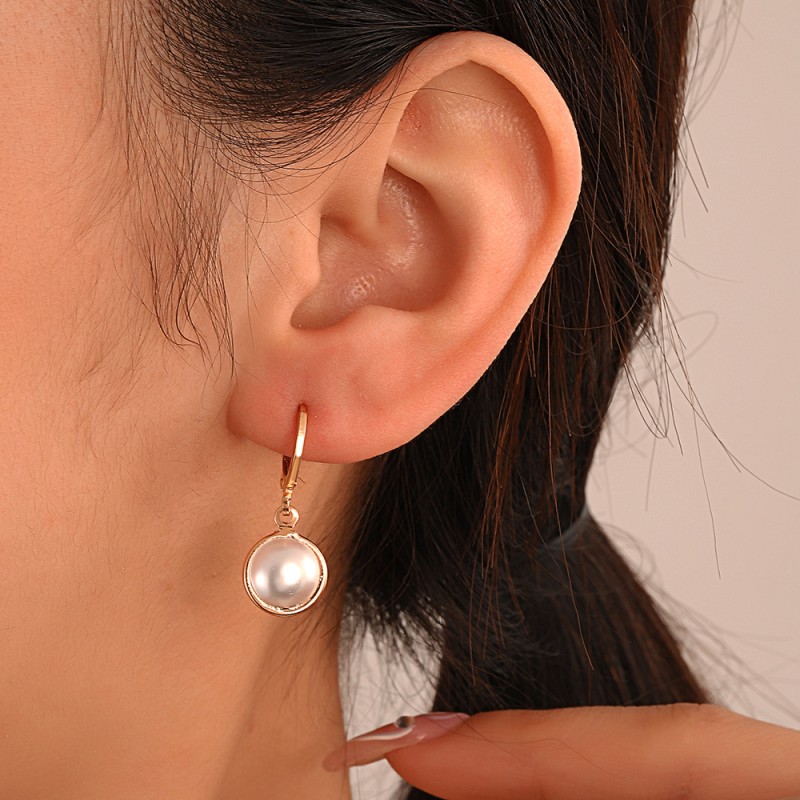 Wholesale Round Pearl Fashion Light Luxury Temperament Versatile Pearl Earrings