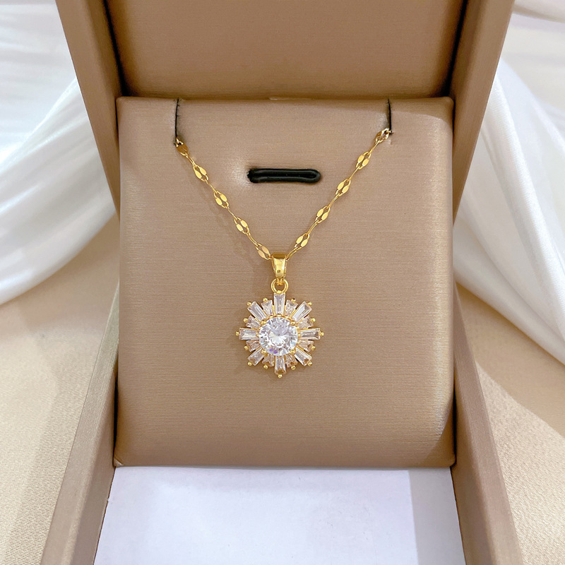 Wholesale Titanium Steel Geometric Snowflake Diamond Luxury Banquet Necklace