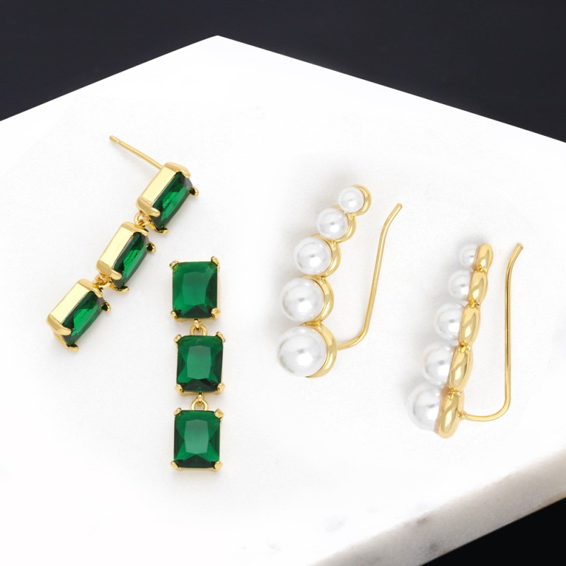 Wholesale Vintage Emerald Zircon Stud Earrings