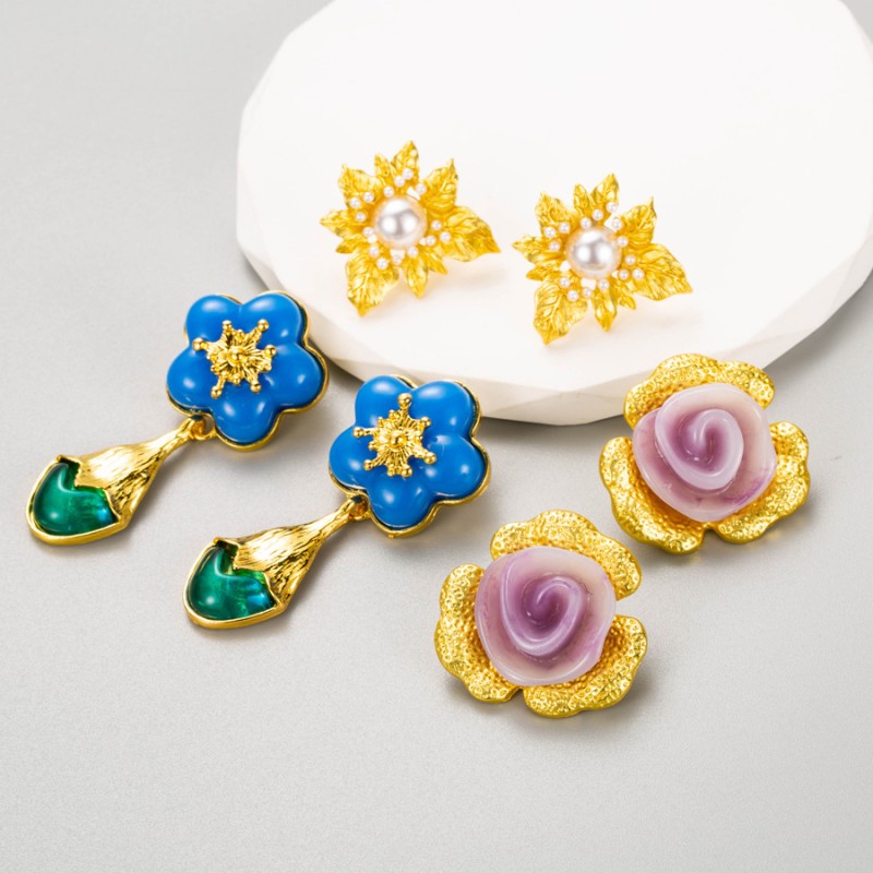 Wholesale Alloy Inlaid Pearl Resin Flower Stud Earrings