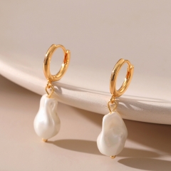 Wholesale Pearl Irregular Earrings