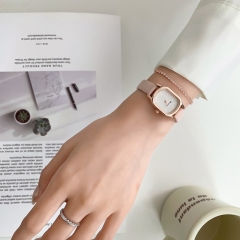 Korean PU Belt Ladies Quartz Watch Watch Set Wholesalers