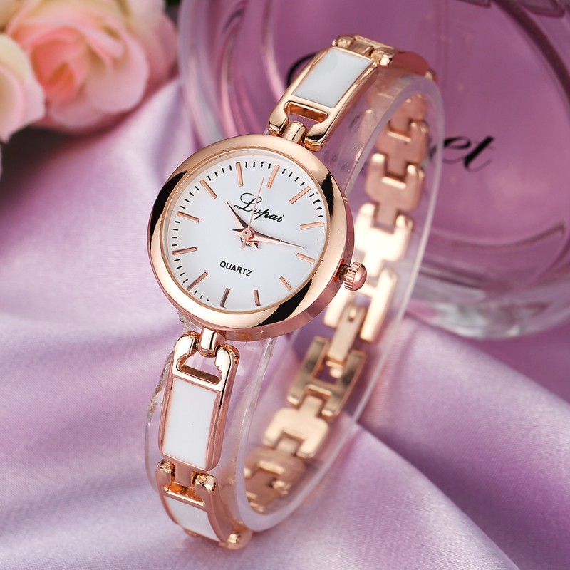 Reloj De Moda Tipo Temperamento Pulsera De Aleación Reloj De Mujer Mayorista