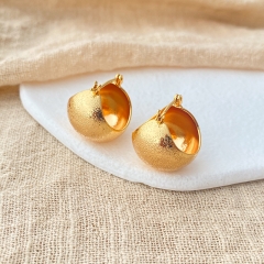 Mist Copper Small Gold Ball Hollow Ear Buckle Wholesalers